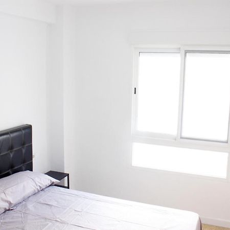 バレンシアApartamento Privado Proximo A Playa Y Ciencias Con Wifiアパートメント エクステリア 写真
